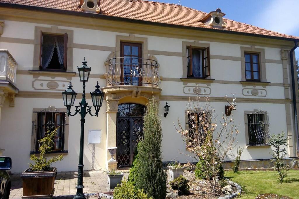 Zamecek Zdiky - Knizeci Apartman Bujanov Экстерьер фото